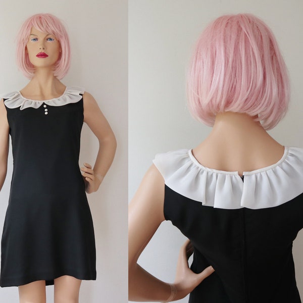 Black 60s Vtg. Mini Dress With White Collar/Buttons // Ørni Model // Size S/M // Made In Denmark