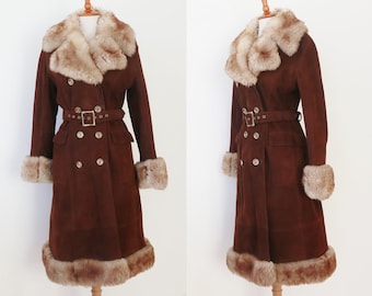 Brown 60s Vtg. Belted Suede Coat With Sheep Skin Fur Collar // Roetan Leathers - Litton Of England // Size 40/42 // Jofama AB Swedish Design