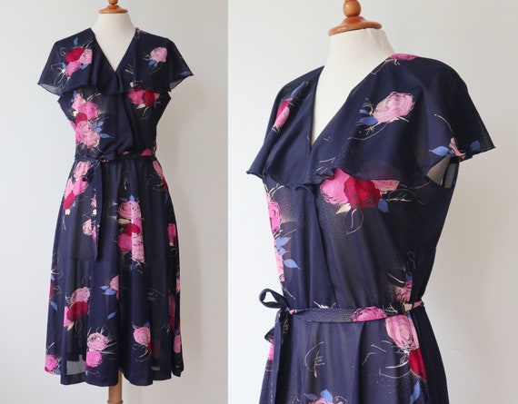 Blue 80s Vtg.  Dress With Red Floral Print // Blo… - image 3