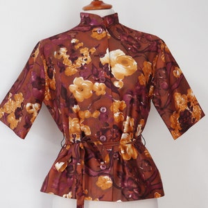 50s60s Brown DEADSTOCK Top With Curry & Plum Colored Floral Print // Belted // Cotton // Size S/M // Made In Denmark