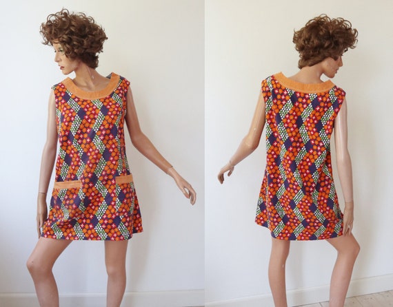 Blue 70s Vtg. Dress/Top With Bright Colored Print… - image 3