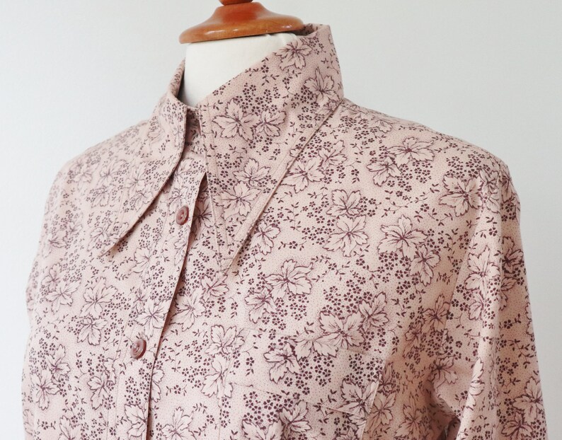 Pale PinkBrown 70s Vintage Lady Shirt With Leaves Big Collar Made In Denmark