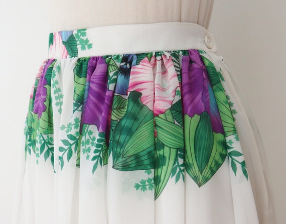 Gorgeous White 70s Vtg. Maxi Skirt With Bright Co… - image 5