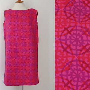 Pink 60s Loose Fitted Vtg. Dress With Purple/Red Graphic Print // Cotton