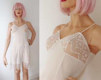 Ivory 60s Slip Dress // Beautiful Lace Inserts