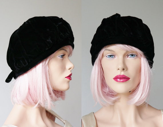 Beautiful 40s 50s Black Silk Velvet Vintage Hat Wi