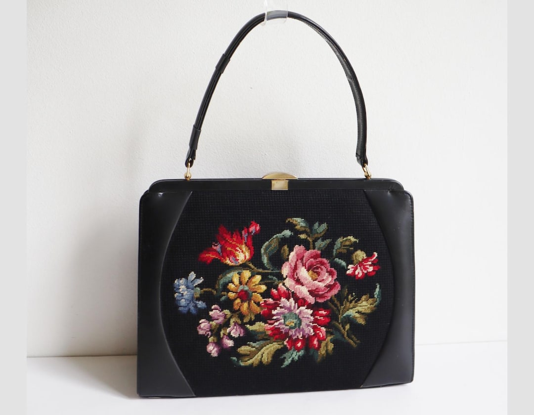 50年代の美しいプチポワン刺繍入りヴィンテージのブラックトップ