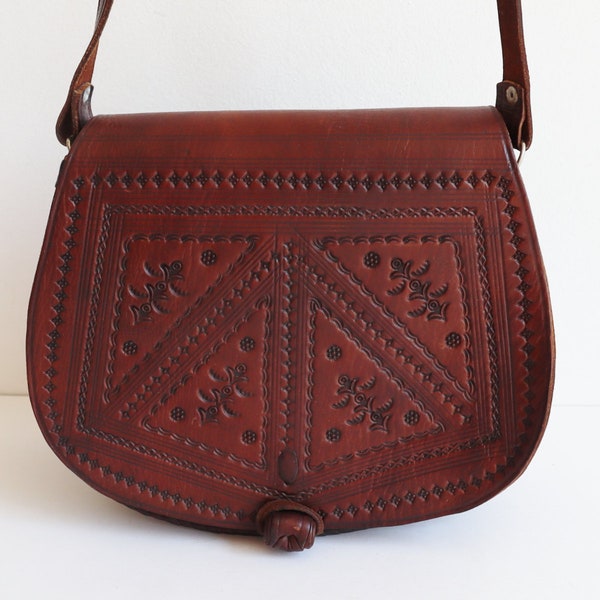 Tooled Brown Leather Bag // Shoulder/Crossbody Bag With Silver/Leahter Closure