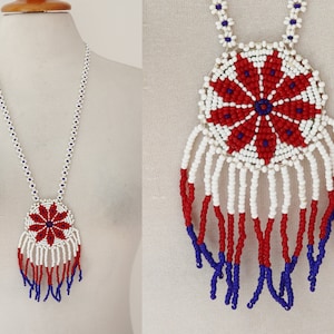 Beaded 70s Vtg. Necklace With Fringes // Red White Blue // Handmade