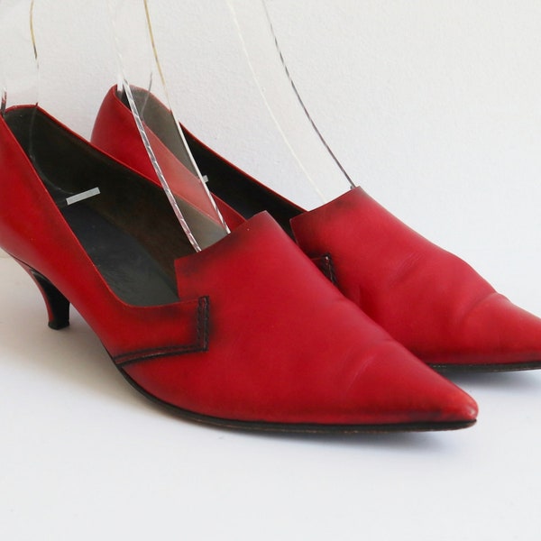 60s Vintage Kitten Heel Pumps // Kamé Exclusive // Size 37