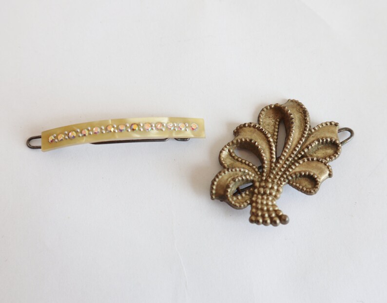 Set of 2 Hair Clips Mother Of Pearl /& Rhinestones