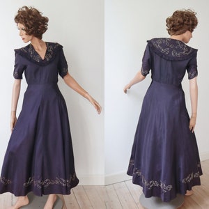 Plum Colored 30s Vtg. Maxi Dress With Silver Beads // Pleated Ribbon // Draped Sleeves // Taffeta // Size S/M