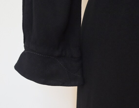 Classic Black 40s Crepe Vtg. Dress With Pleats //… - image 10