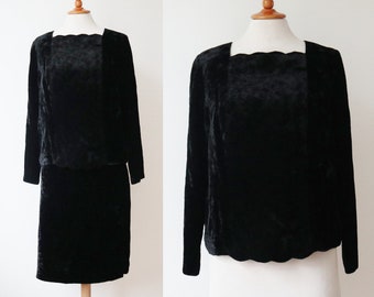 Black 60s 2 Piece Suit // Skirt & Top With Wavy Neck/Hem Line // Swebel Modell 23 // Size M/L // Made In Sweden
