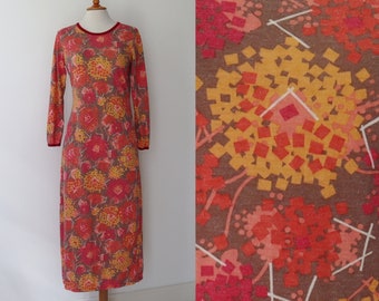 70s Vtg. Dress/Night Gown // Ely Z // Floral Print In Orange Yellow Red Beige // Red Ribbon // Size M // Made In Denmark