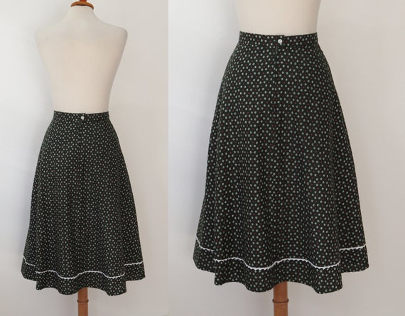 Green 70s Vtg. Skirt With Pink Dots And White Ede… - image 2
