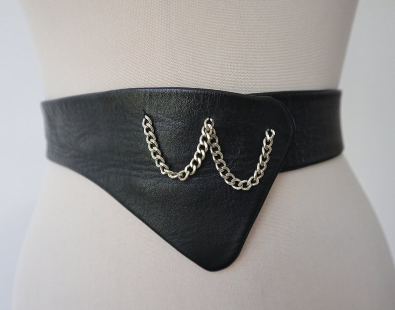 80s Vtg Leather Belt With Silver Metal Chains