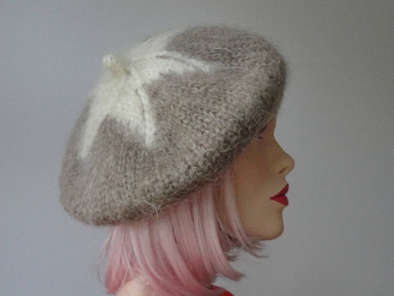 Soft Sand Colered Wool Vintage Hat With Ivory Star