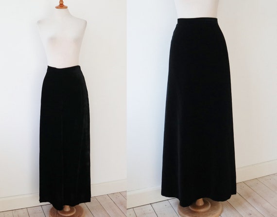 Black Velvet 70s80s Vtg. Maxi Skirt With Slits //… - image 1