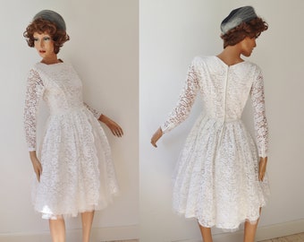 Very Beautiful White 50s 60s Vintage Lace Dress // Wedding Dress With Skirt & Tulle // Size XS // Made In Denmark