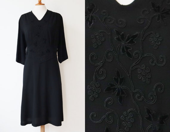 Classic Black 40s Crepe Vtg. Dress With Beautiful