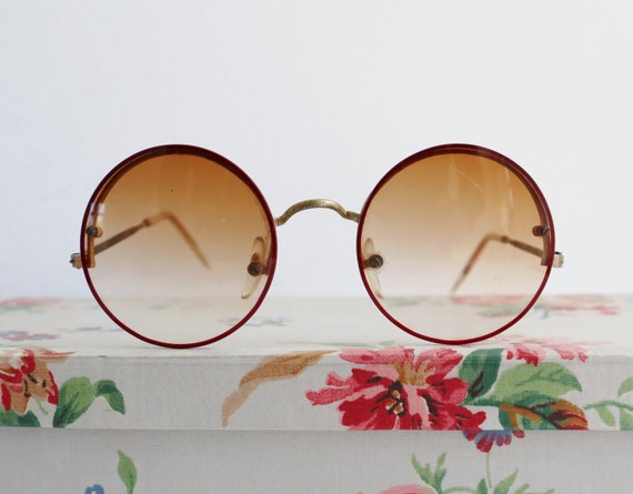 Red 60s Round Vintage Sunglasses // Unisex