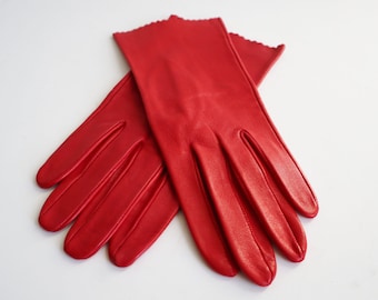 Red 90s Vtg. Leather Gloves // Lamb Skin // Size M