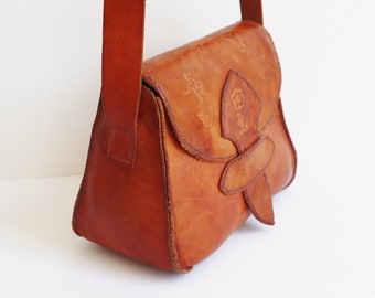 Tooled 60s70s Vrg. Leather Bag // Shoulder Bag With Leaves/Flower Pattern