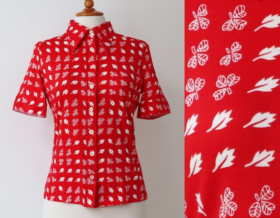 Red/White 70s Fitted Vintage Blouse With Leaf Pri… - image 1