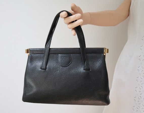 Black Vtg. Top Handle Bag With Golden Closure // Bon Goût // Leather Bag // Made In Denmark