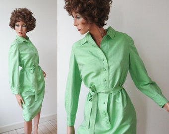 Green 60s Silk Vtg. Shirtdress With Tie Band // Regment //  100% Silk // Size 38/40