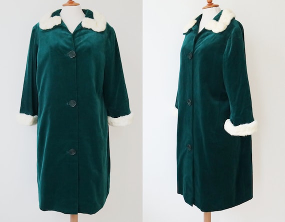 Green 60s Vtg. Velvet Coat With Ivory Ermelin Fur… - image 1