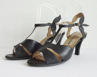 Black 70s Leather Shoes With Anklestrap // Unimadame // Size EU 38,5/39
