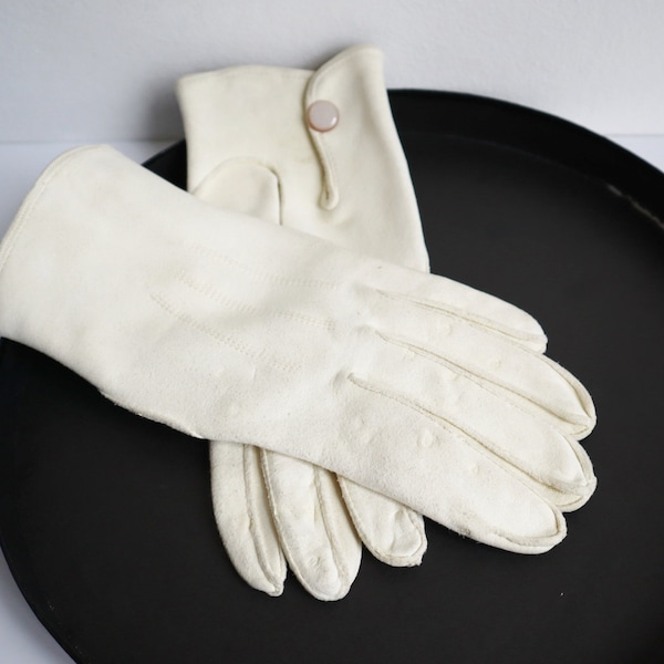 Ivory 50s Leather Vtg. Gloves With Stitching/Push Button // Size 7.5 - 8 // Unisex