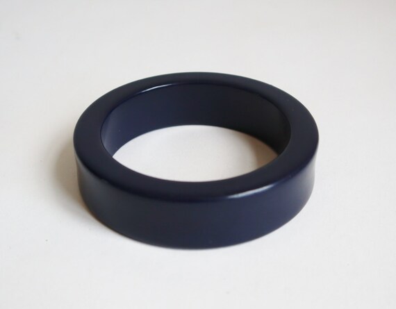 Dark Blue 60s Lucite Bracelet