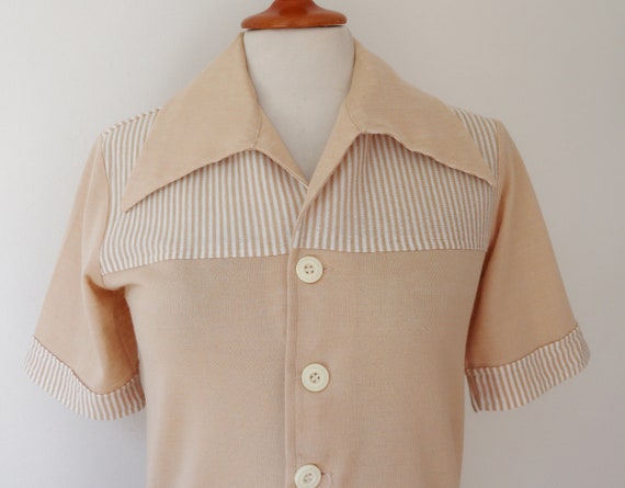 Fitted Beige 70s Vtg. Lady Top With White Stripes… - image 3