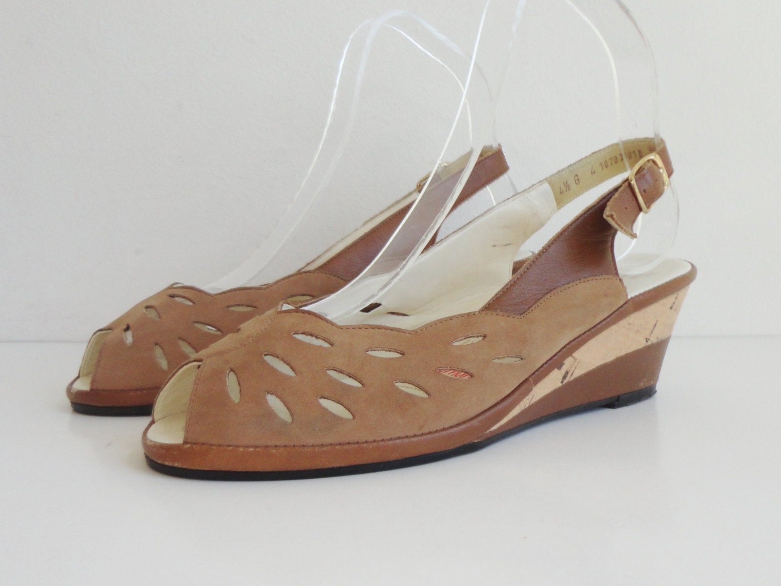 Beige 70s Vintage Leather/suede Wedge Shoes // Ara Naturform -