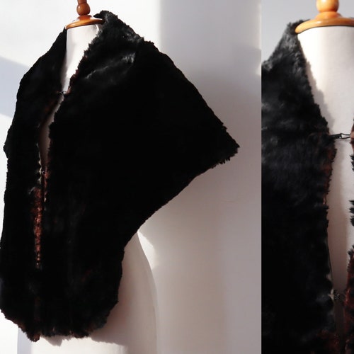 Antique Brown 1900-20s Vintage Moleskin Cape/Stola // Hook & Fur Button Closure // offers Distressed Lining