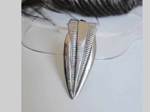 20s Vtg. Dress Clip // Art Deco