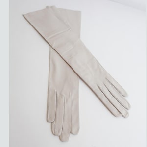 Off White DEADSTOCK Real Kid Leather Half Length Vtg. Gloves // Emile Perrin // Size 6,5 // Made In Grenoble France