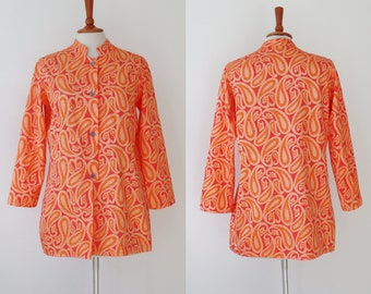 Coral Colored  70s Vintage Top With Orange/Salmon Paisley Print  // Size 38