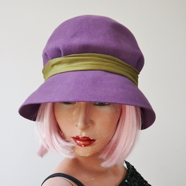 Vtg violet Chapeau en feutre avec bande verte // Création Paulette // Fleuron Paris // Taille 54 // Fabriqué en France