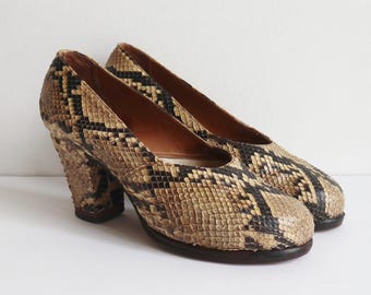 Zapatos de salón de piel de serpiente pitón de los años 40 // Talla 38