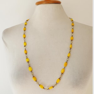 Beautiful Yellow Necklace // Yellow Clear Beads With Golden Chain