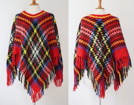 Checkered 70s Vintage Poncho With Fringes // Croch