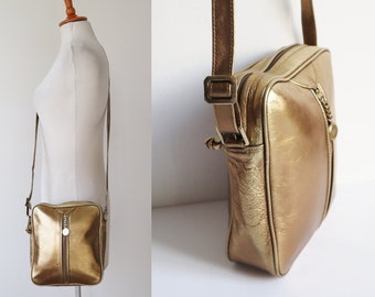 Golden 90s Vtg. Leather/Vegan Shoulder/Crossbody Bag With Golden Closure