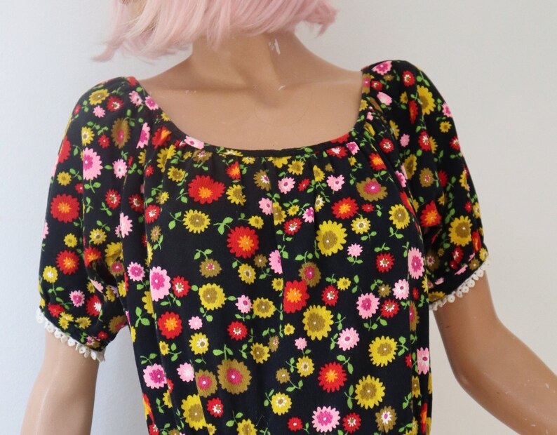 70s Maxi Dress With Flowers In Bright Colors image 6