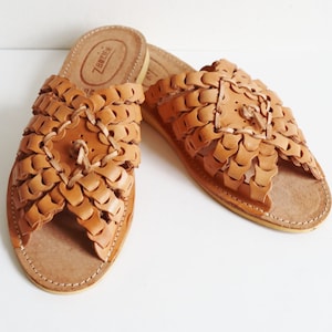 Geflochtene DEADSTOCK Tan Leder Sandalen // Damen Sandalen // Größe 38