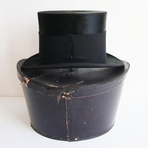 1918s Black Beaver Gents Top Hat With Original Box // Antique Top Hat Extra Quality // Size 55 // Made In London UK
