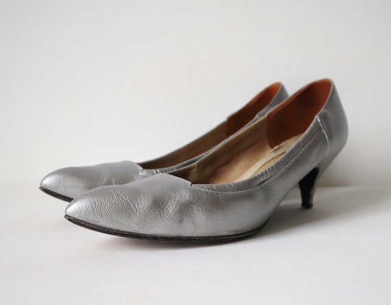 50s Vtg. Silver Leather Shoes // Original Video Sh